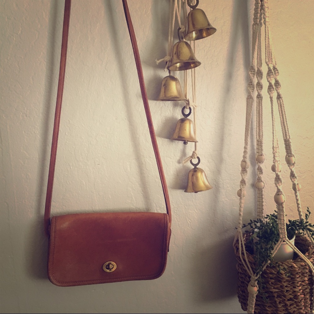 Small vintage Coach crossbody